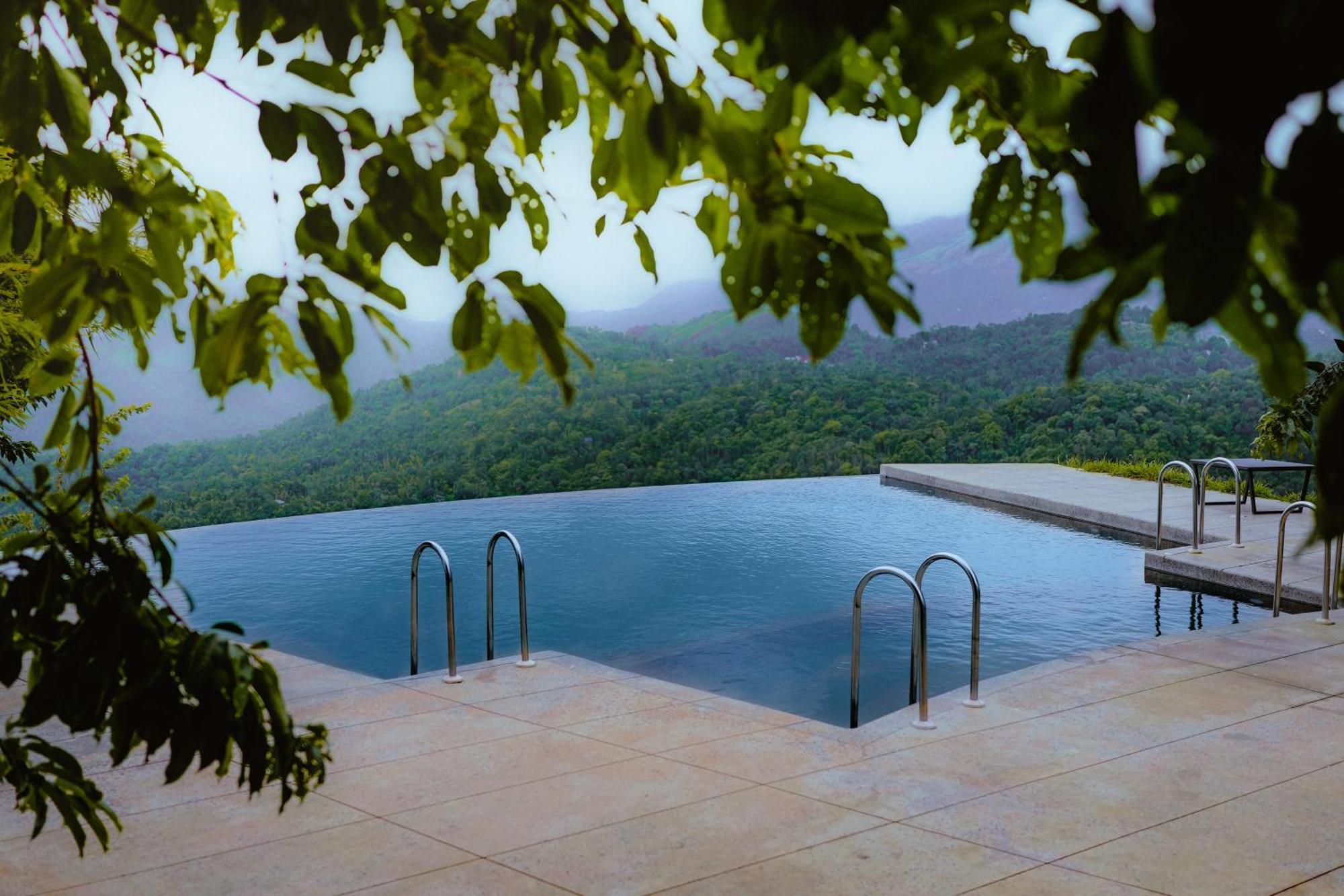 Haze And Kites Resort Munnar Exterior photo